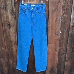 LEVI'S Premium Denim Ribcage Straight Ankle Jeans Size 28